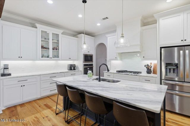 342 Royal Pond Circle, Flowood, MS 39232