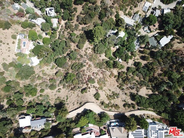 2072 N Lewis Terrace, Los Angeles, CA 90046