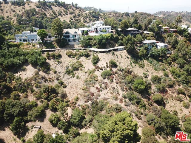 2072 N Lewis Terrace, Los Angeles, CA 90046