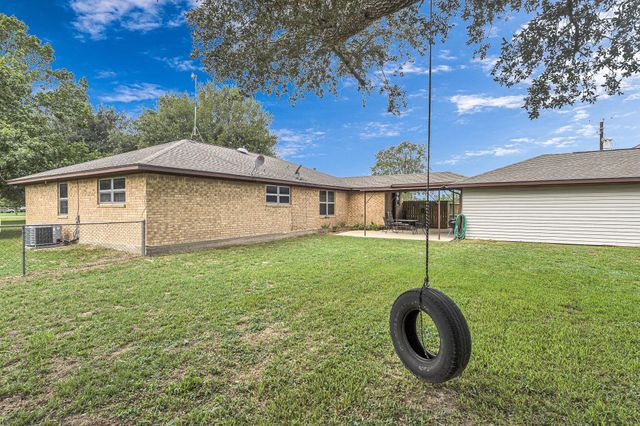 1181 Schmidt Road, Sealy, TX 77474