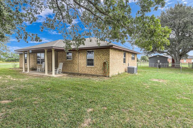 1181 Schmidt Road, Sealy, TX 77474