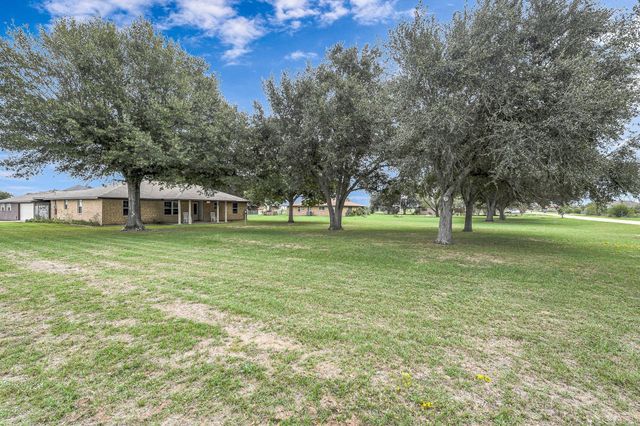 1181 Schmidt Road, Sealy, TX 77474
