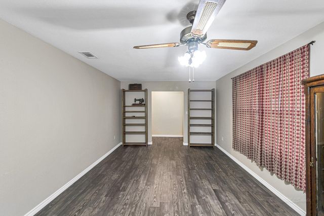 1181 Schmidt Road, Sealy, TX 77474