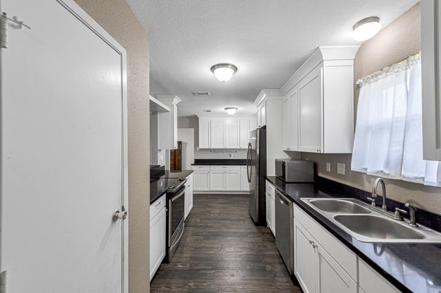 1181 Schmidt Road, Sealy, TX 77474