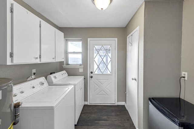 1181 Schmidt Road, Sealy, TX 77474