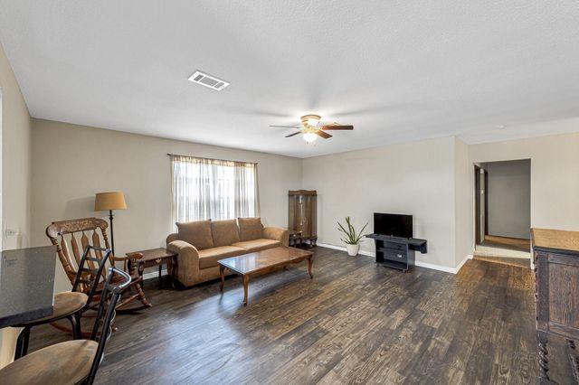 1181 Schmidt Road, Sealy, TX 77474