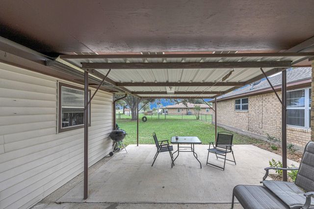1181 Schmidt Road, Sealy, TX 77474