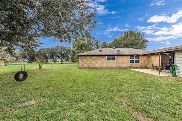 1181 Schmidt Road, Sealy, TX 77474