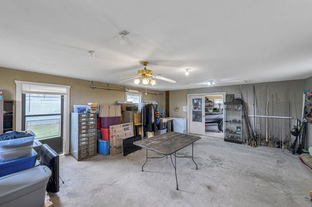 1181 Schmidt Road, Sealy, TX 77474