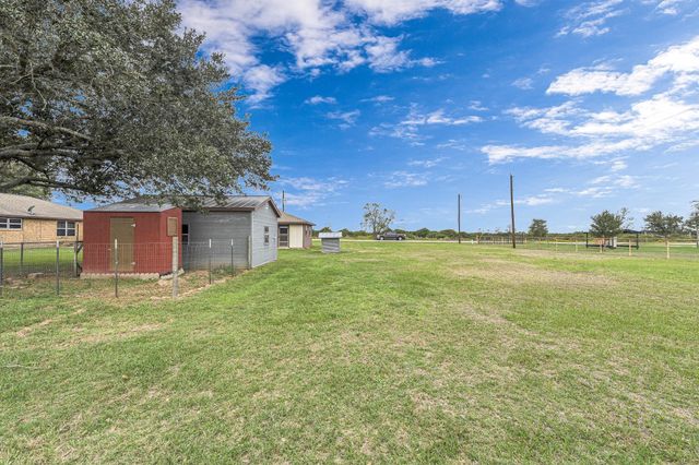 1181 Schmidt Road, Sealy, TX 77474