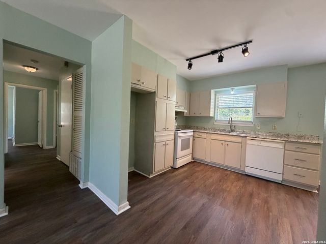 4702 ALLEGHENY DR, San Antonio, TX 78229