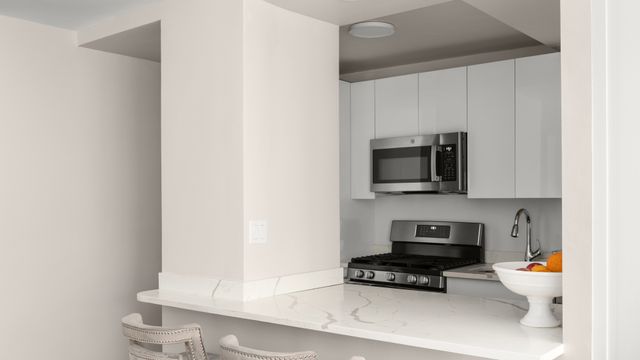 7 E 14th St Apt 409, New York City, NY 10003