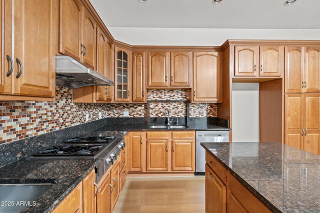 6829 N 14TH Street, Phoenix, AZ 85014