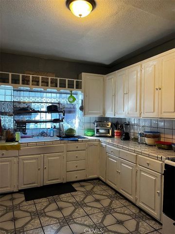 718 W 43rd Place, Los Angeles, CA 90037