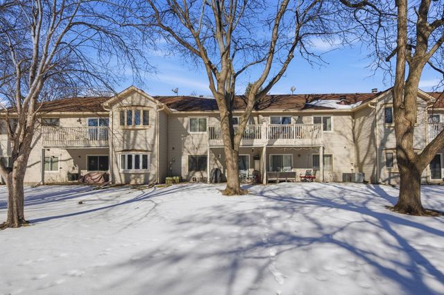 4340 Buckingham Court 1606, Vadnais Heights, MN 55127