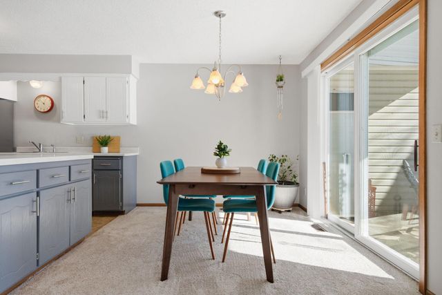 4340 Buckingham Court 1606, Vadnais Heights, MN 55127