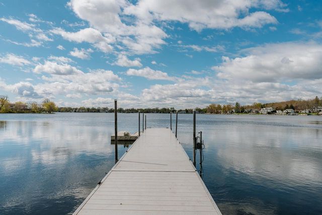 S70W18761 GOLD DRIVE, Muskego, WI 53150