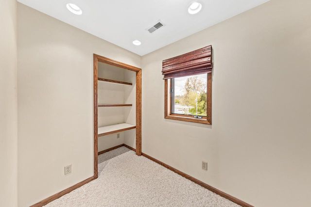S70W18761 GOLD DRIVE, Muskego, WI 53150