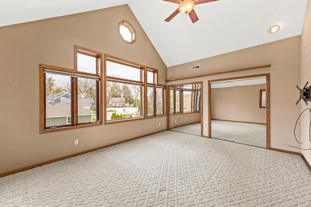 S70W18761 GOLD DRIVE, Muskego, WI 53150
