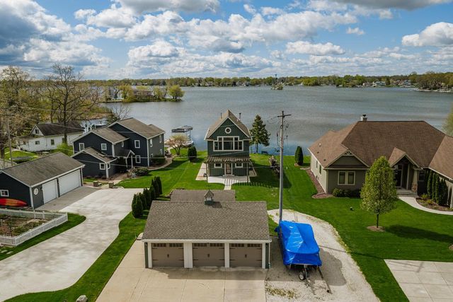 S70W18761 GOLD DRIVE, Muskego, WI 53150