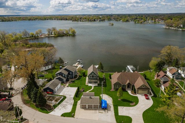 S70W18761 GOLD DRIVE, Muskego, WI 53150