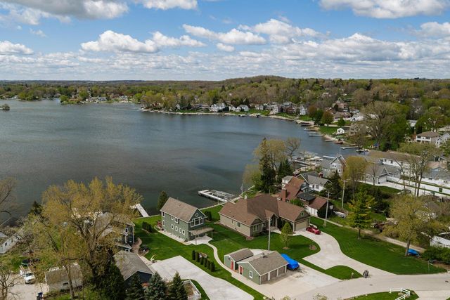 S70W18761 GOLD DRIVE, Muskego, WI 53150
