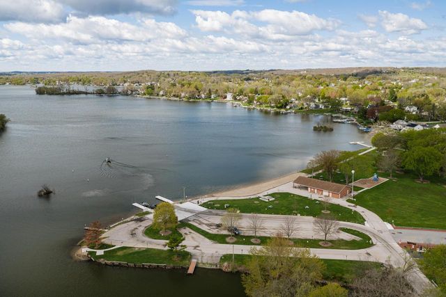 S70W18761 GOLD DRIVE, Muskego, WI 53150
