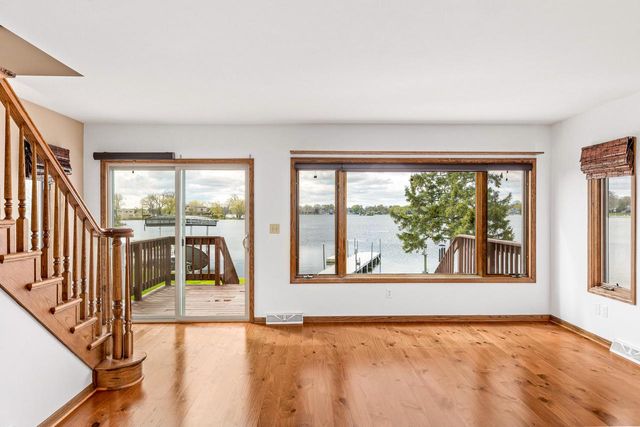 S70W18761 GOLD DRIVE, Muskego, WI 53150