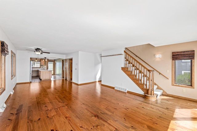 S70W18761 GOLD DRIVE, Muskego, WI 53150