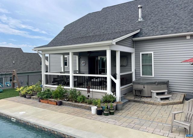 115 HULL HILLS LN, Staunton, VA 24401