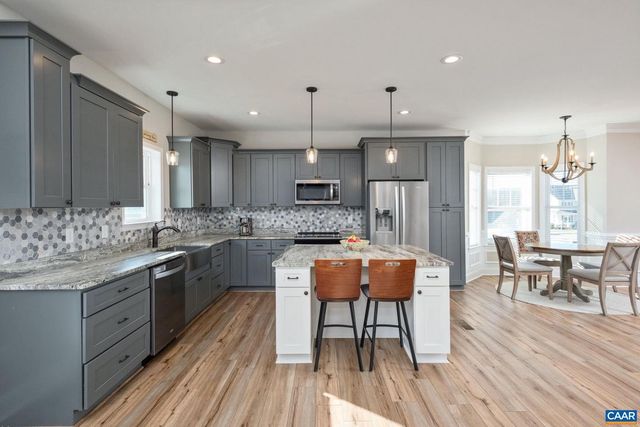 115 HULL HILLS LN, Staunton, VA 24401