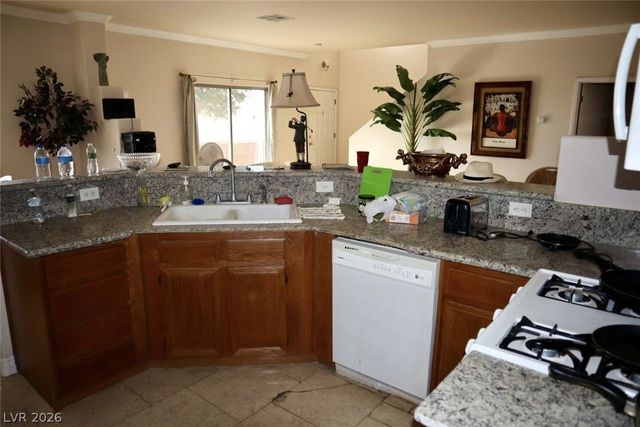 2050 North Los Feliz Street 143, Las Vegas, NV 89156