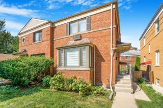 8129 Lake Street, River Forest, IL 60305