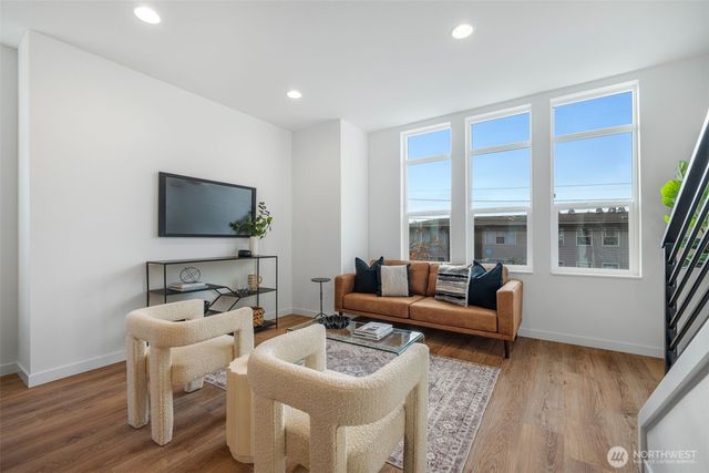 3014 B NW 56th Street, Seattle, WA 98107