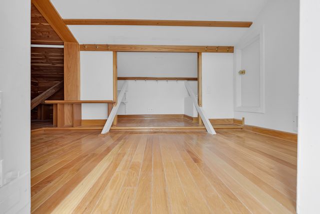 300 Boardwalk Place, Park Ridge, IL 60068