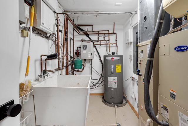 300 Boardwalk Place, Park Ridge, IL 60068