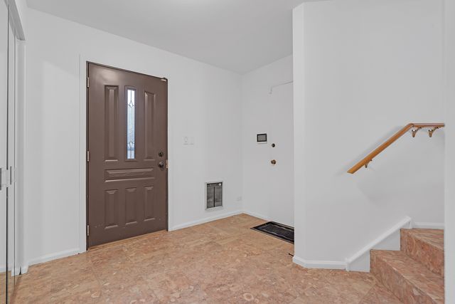 300 Boardwalk Place, Park Ridge, IL 60068