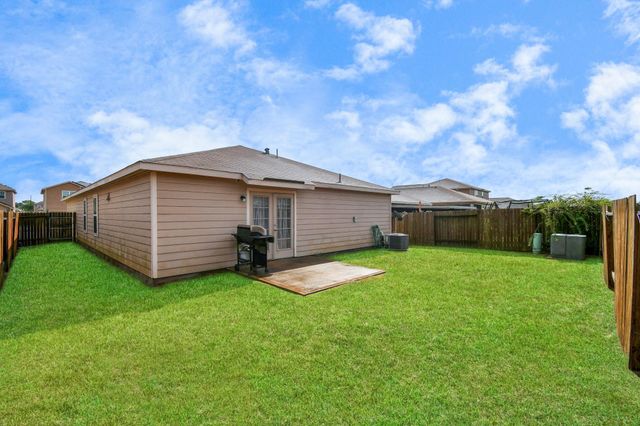 985 Lake View Circle W, Brookshire, TX 77423