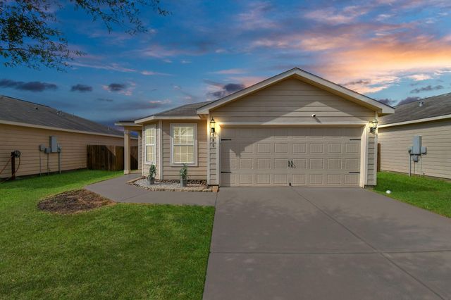 985 Lake View Circle W, Brookshire, TX 77423