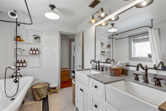 115 N 1st Street, Midlothian, TX 76065