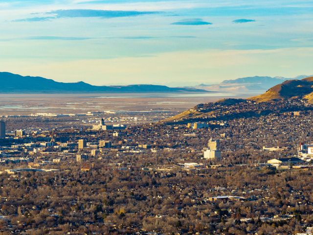 2427 S CANNON POINT DR, Salt Lake City, UT 84109