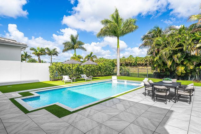 9065 Benedetta Place, Boca Raton, FL 33496