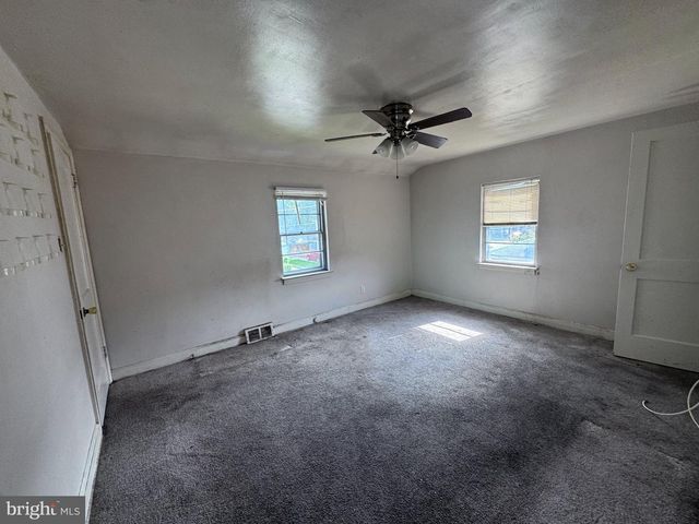 1101 CHESTNUT ST, Collingdale, PA 19023