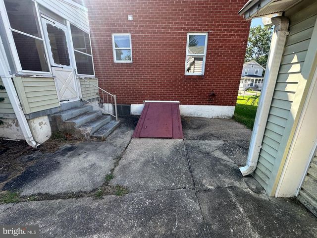 1101 CHESTNUT ST, Collingdale, PA 19023