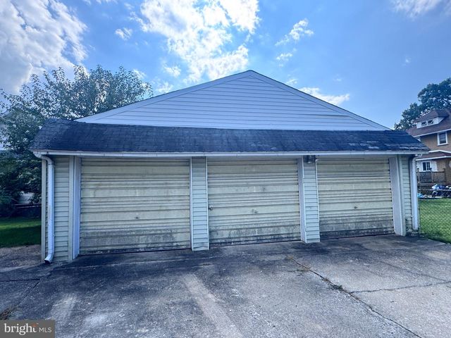 1101 CHESTNUT ST, Collingdale, PA 19023