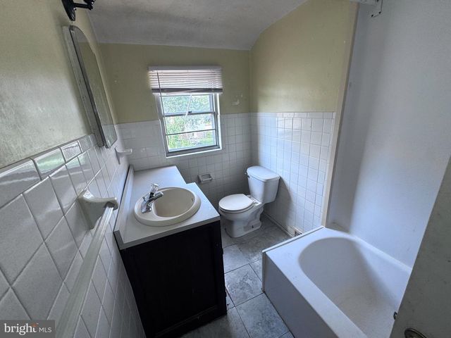 1101 CHESTNUT ST, Collingdale, PA 19023