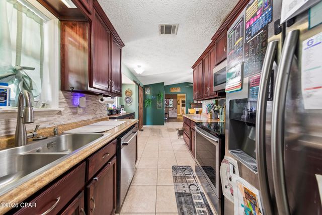 1208 Texas Avenue, Lynn Haven, FL 32444