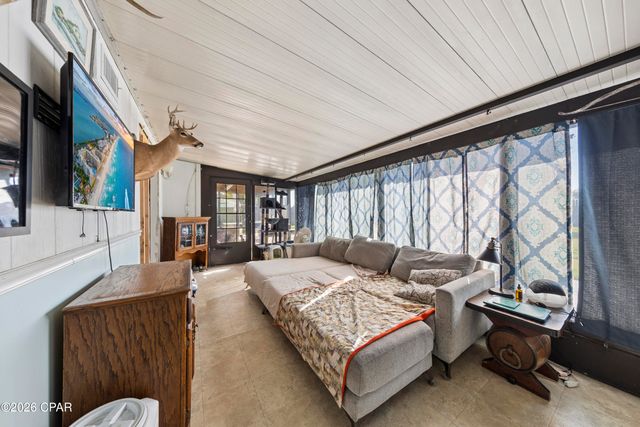 1208 Texas Avenue, Lynn Haven, FL 32444