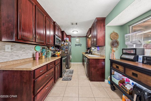 1208 Texas Avenue, Lynn Haven, FL 32444