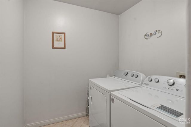 1101 Sayword Court, Bakersfield, CA 93312